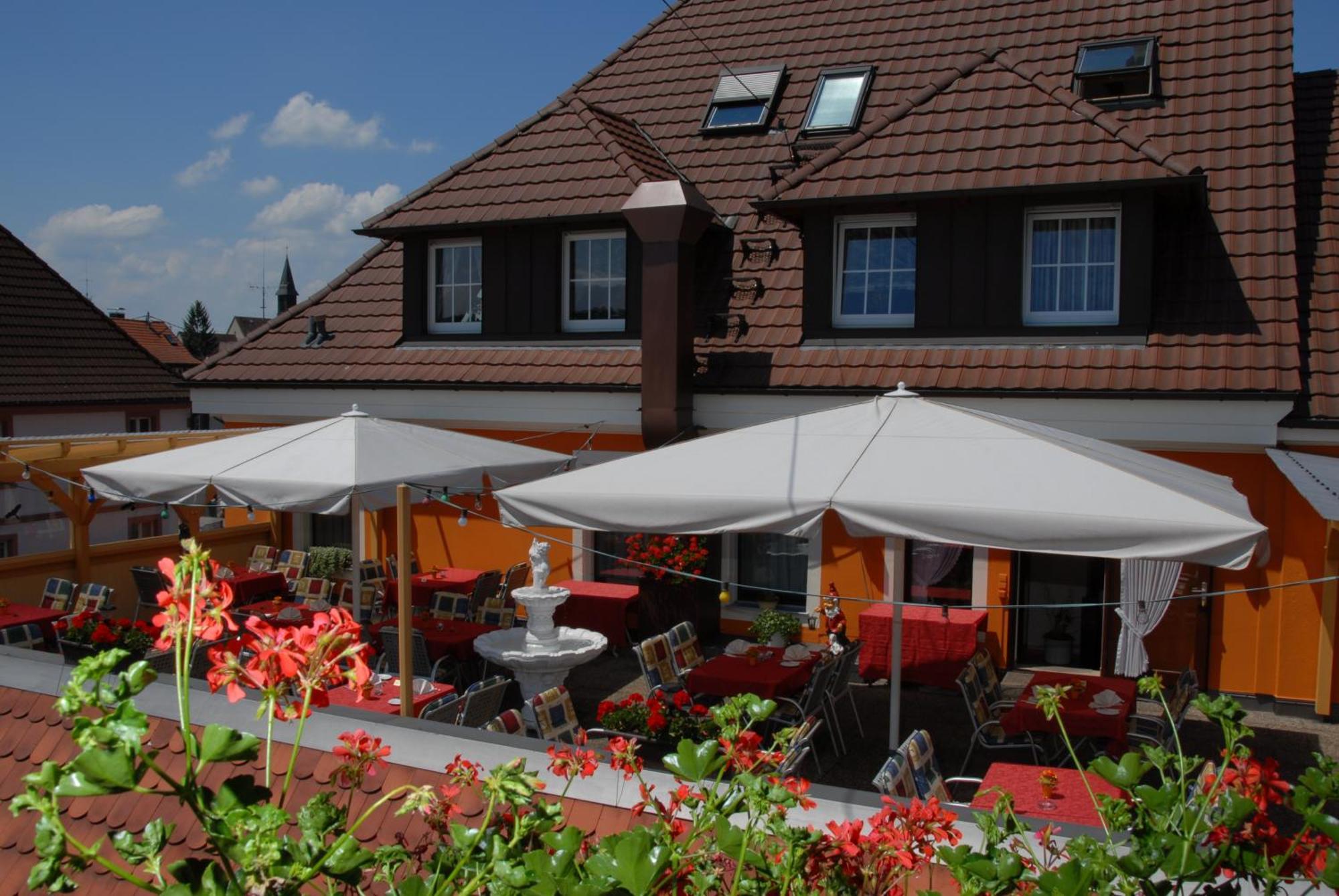 Hotel-Restaurant Schieble Kenzingen Bagian luar foto