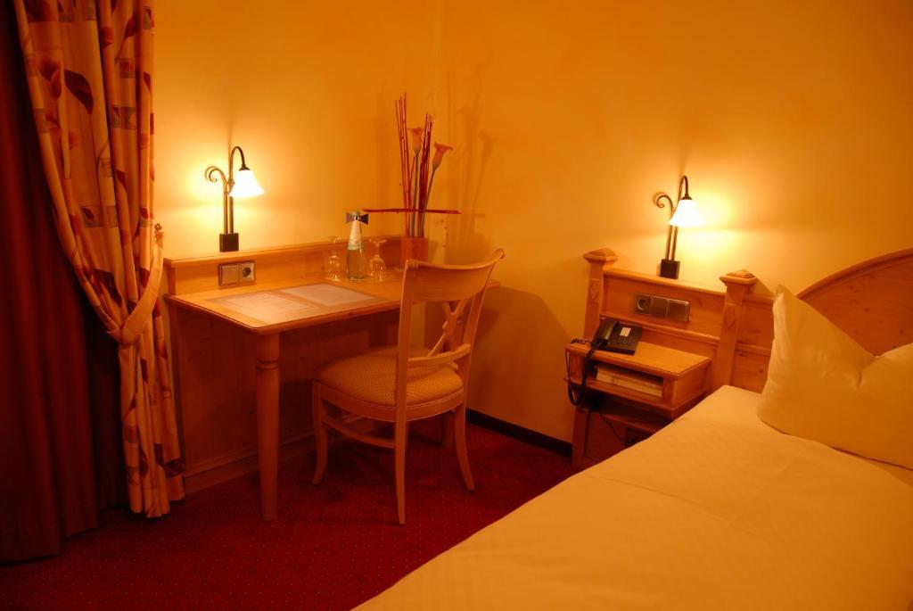Hotel-Restaurant Schieble Kenzingen Ruang foto