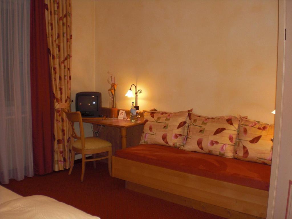 Hotel-Restaurant Schieble Kenzingen Ruang foto